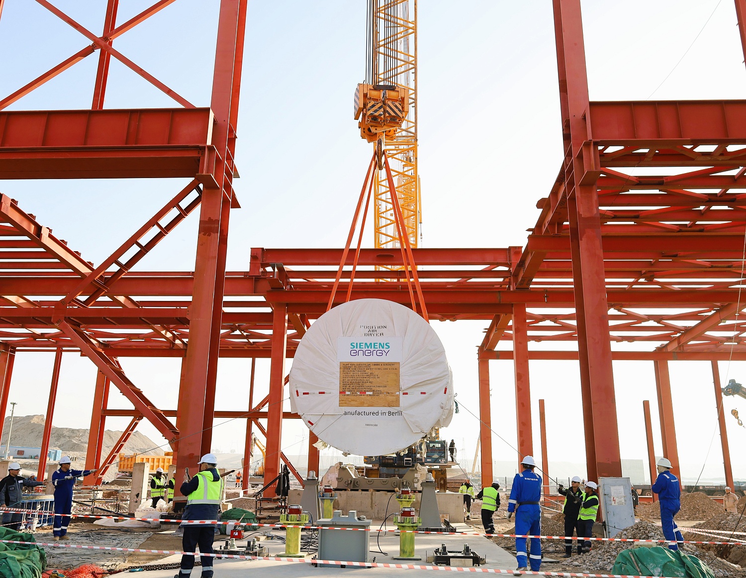 The first gas turbine has been installed in the main building of CCGT Turkistan