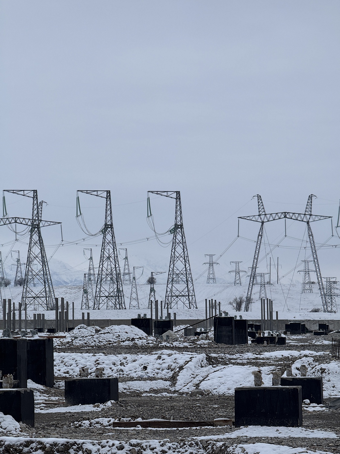 Chairman of the Management Board of CCGT Turkistan Ulan Burkitov Reviews the Progress of Power Plant Construction